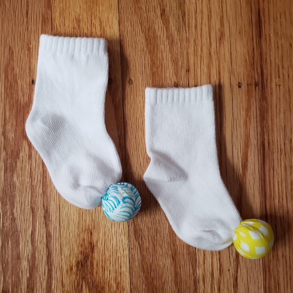 NWOT Lovevery Play Socks